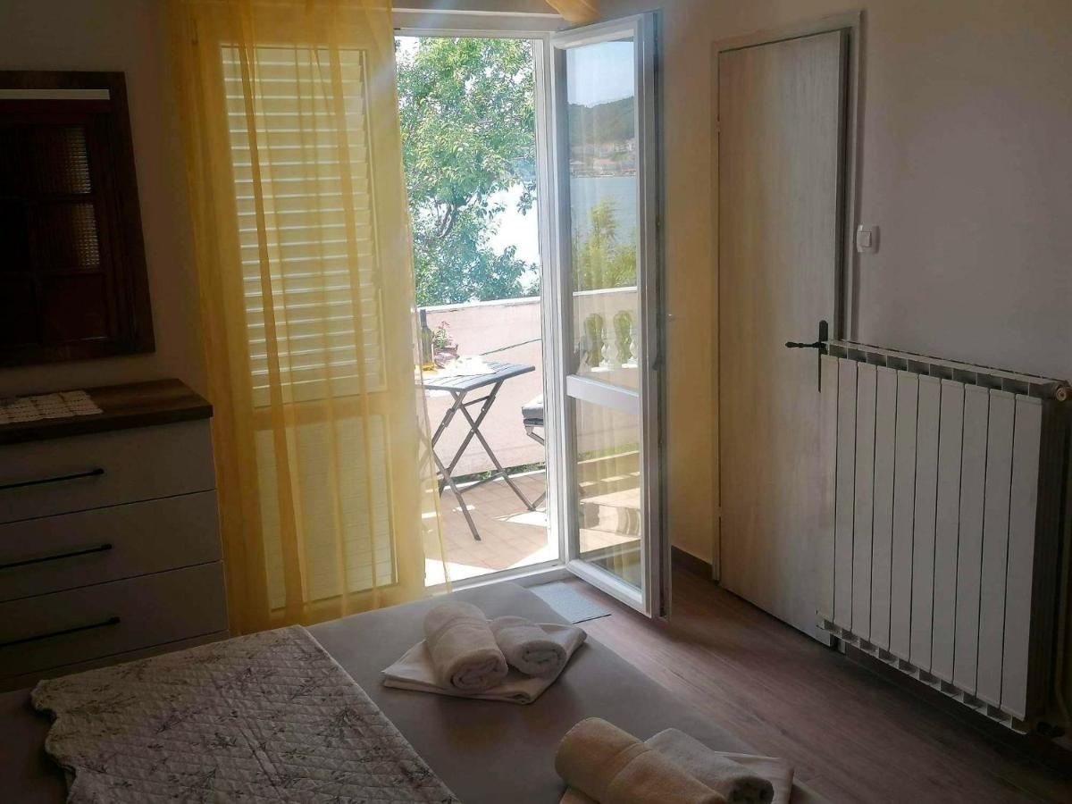 Apartments And Rooms Krstina Supetarska Draga Exterior photo