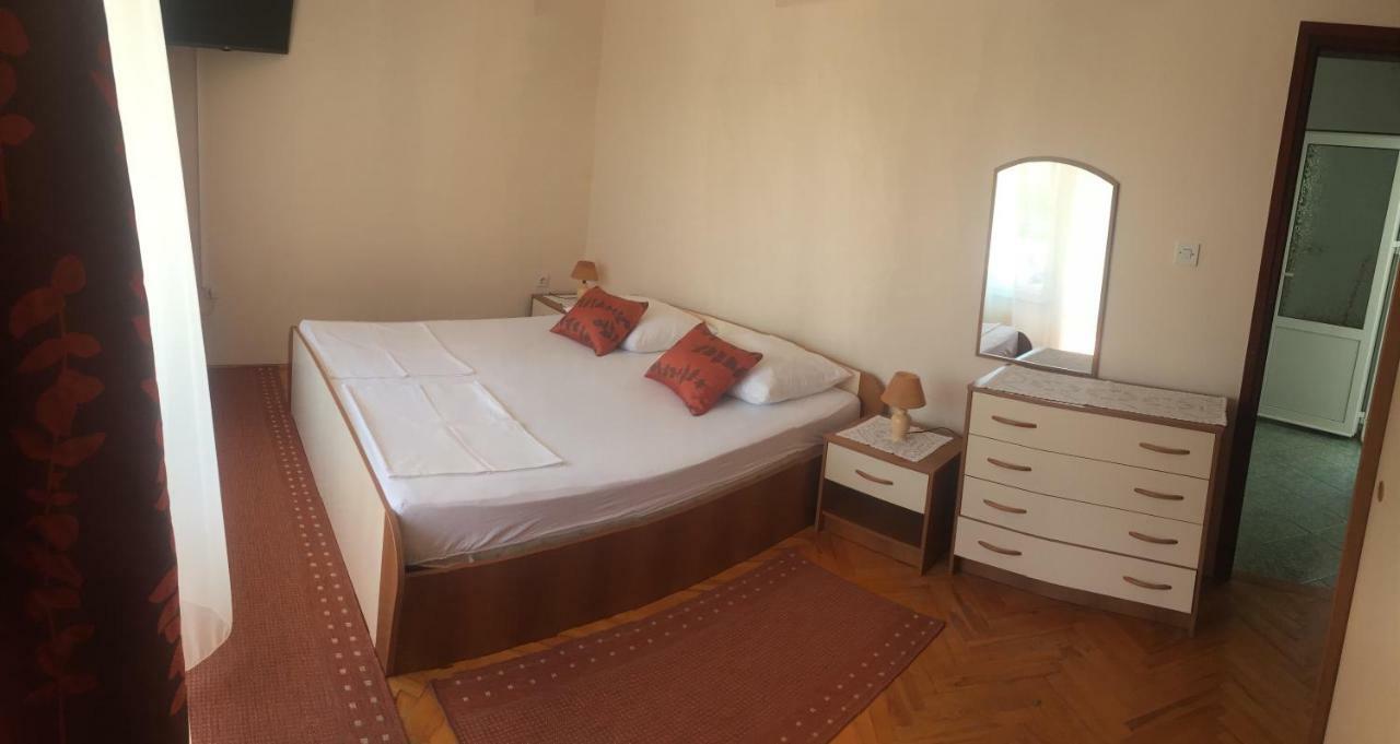 Apartments And Rooms Krstina Supetarska Draga Exterior photo