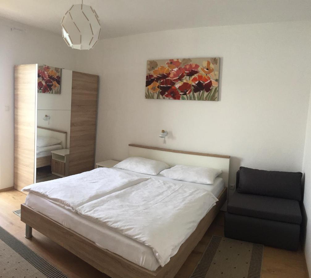 Apartments And Rooms Krstina Supetarska Draga Exterior photo